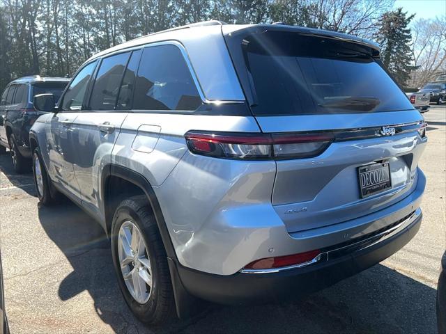 new 2025 Jeep Grand Cherokee car, priced at $44,395