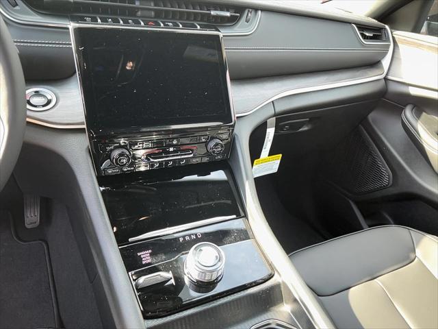 new 2025 Jeep Grand Cherokee car, priced at $50,235