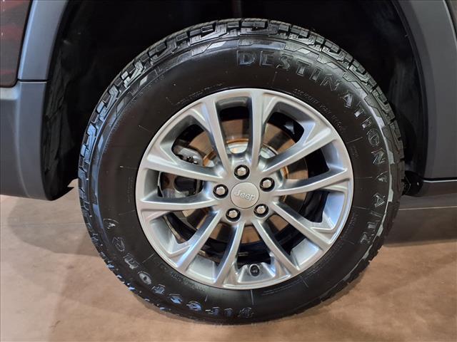 used 2019 Jeep Cherokee car, priced at $13,900