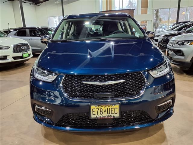 used 2023 Chrysler Pacifica Hybrid car, priced at $43,900