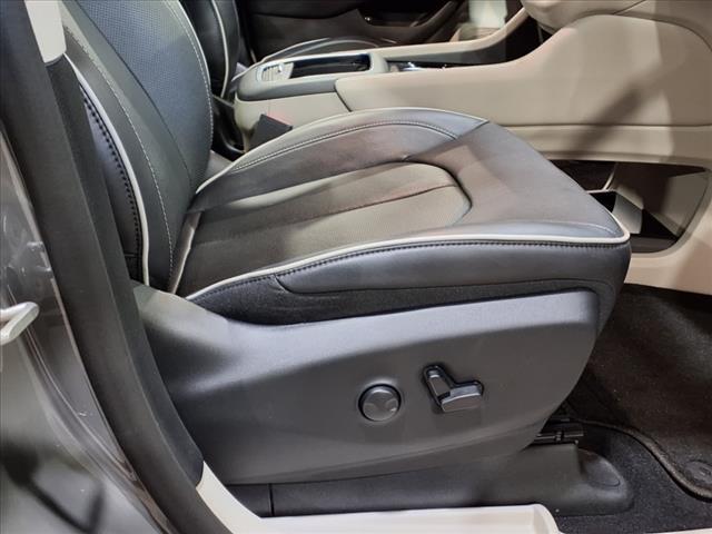 used 2023 Chrysler Pacifica Hybrid car, priced at $38,999