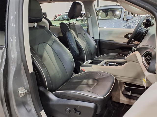 used 2023 Chrysler Pacifica Hybrid car, priced at $38,999