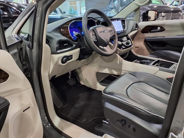 used 2023 Chrysler Pacifica Hybrid car, priced at $38,999