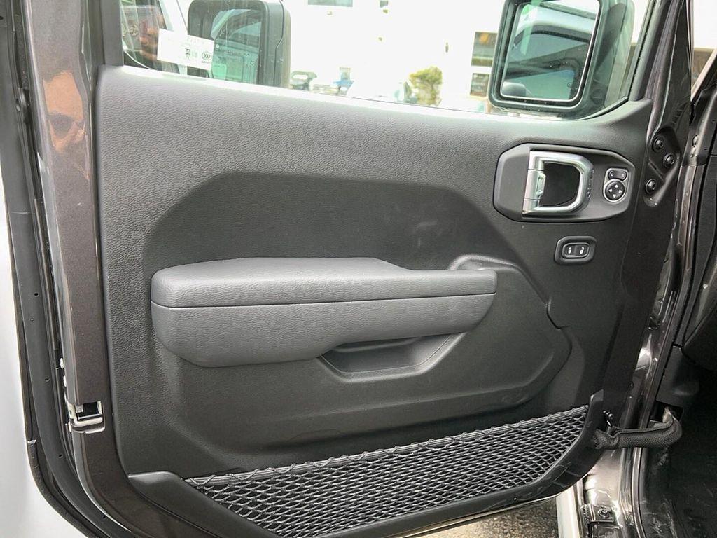 new 2025 Jeep Wrangler car, priced at $62,855