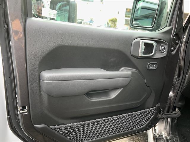 new 2025 Jeep Wrangler car, priced at $62,855