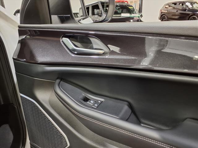 used 2022 Jeep Grand Cherokee L car, priced at $29,900