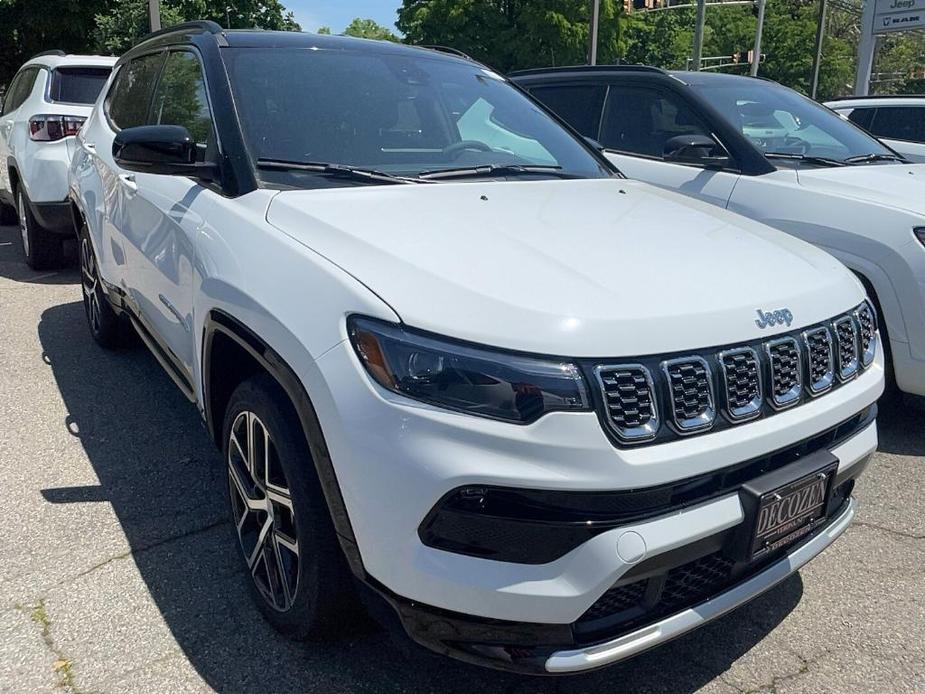 new 2024 Jeep Compass car, priced at $39,015