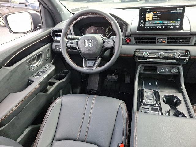 used 2025 Honda Pilot car, priced at $48,931