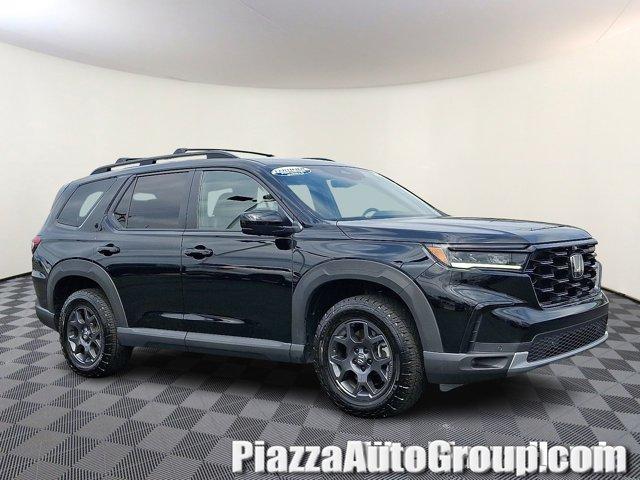 used 2025 Honda Pilot car, priced at $48,931