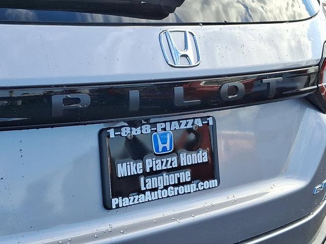 new 2025 Honda Pilot car, priced at $54,575