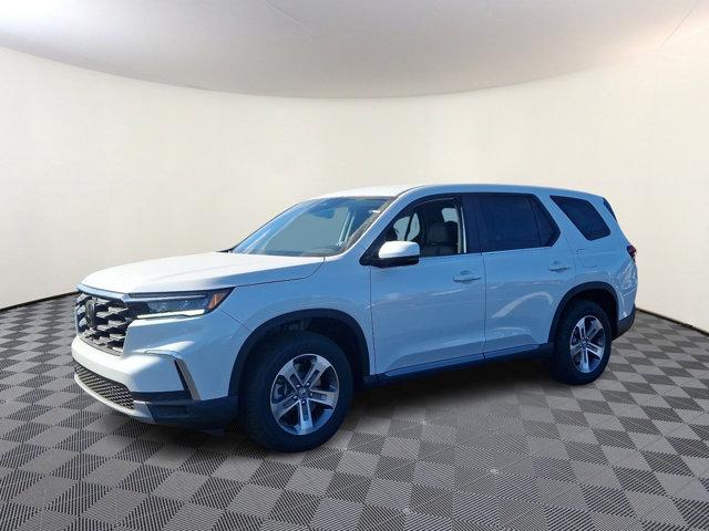 new 2025 Honda Pilot car, priced at $47,450