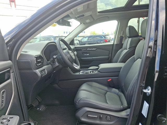 new 2025 Honda Pilot car, priced at $51,050