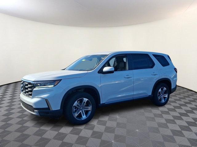 new 2025 Honda Pilot car, priced at $47,450