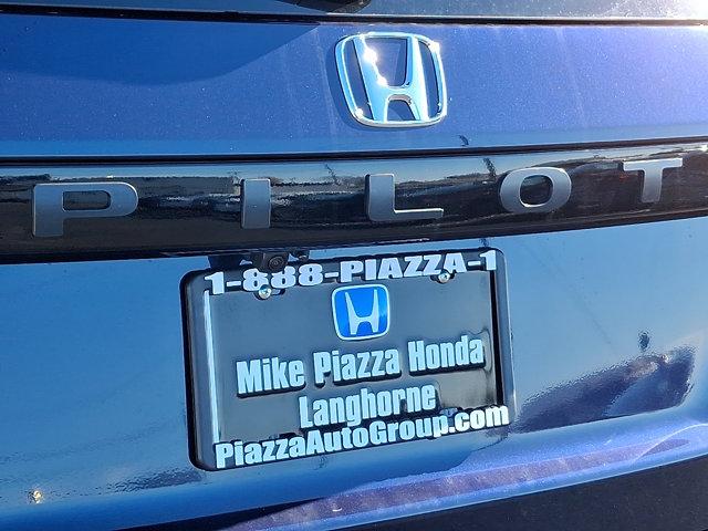 new 2025 Honda Pilot car, priced at $43,795