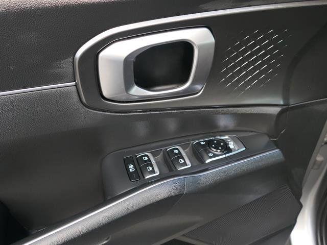 used 2022 Kia Sorento Hybrid car, priced at $25,000