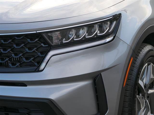 used 2022 Kia Sorento Hybrid car, priced at $25,000