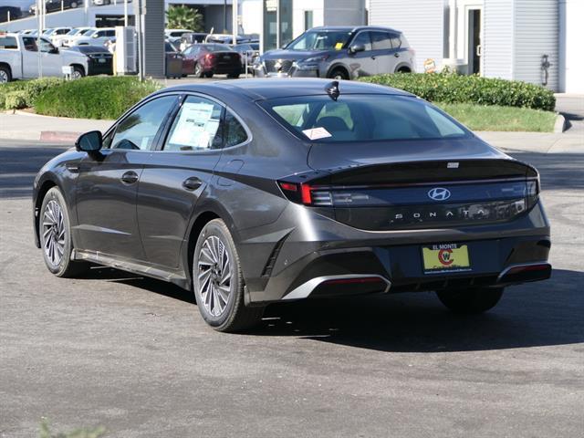new 2025 Hyundai Sonata Hybrid car, priced at $36,140