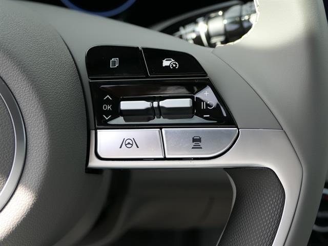 new 2025 Hyundai Elantra car, priced at $24,990