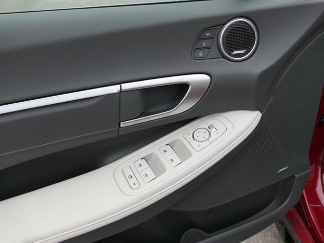 new 2025 Hyundai Sonata Hybrid car, priced at $36,870