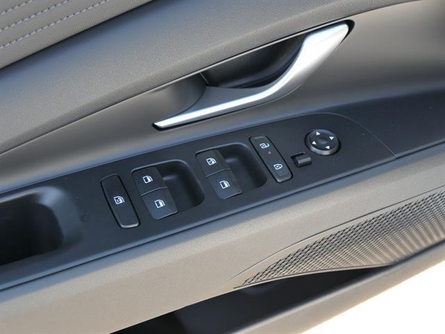 new 2025 Hyundai Elantra car, priced at $24,735