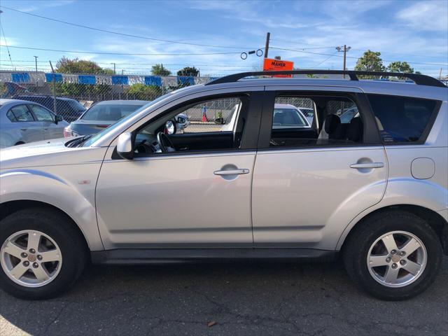 used 2010 Mitsubishi Outlander car, priced at $7,495