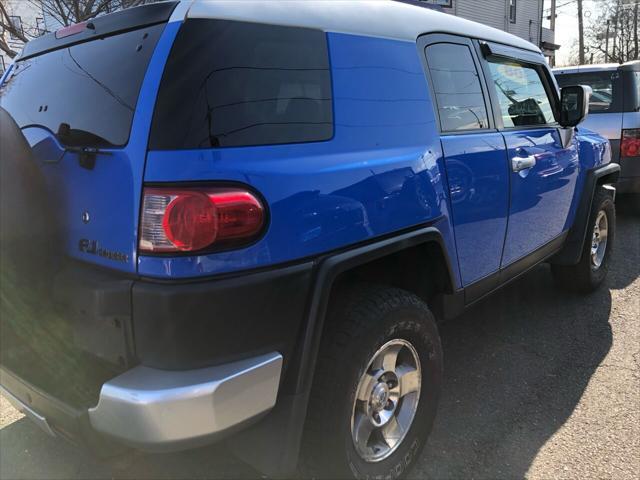 used 2008 Toyota FJ Cruiser car, priced at $12,495