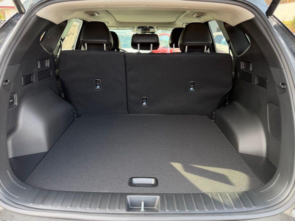 new 2025 Hyundai TUCSON Hybrid car, priced at $39,215