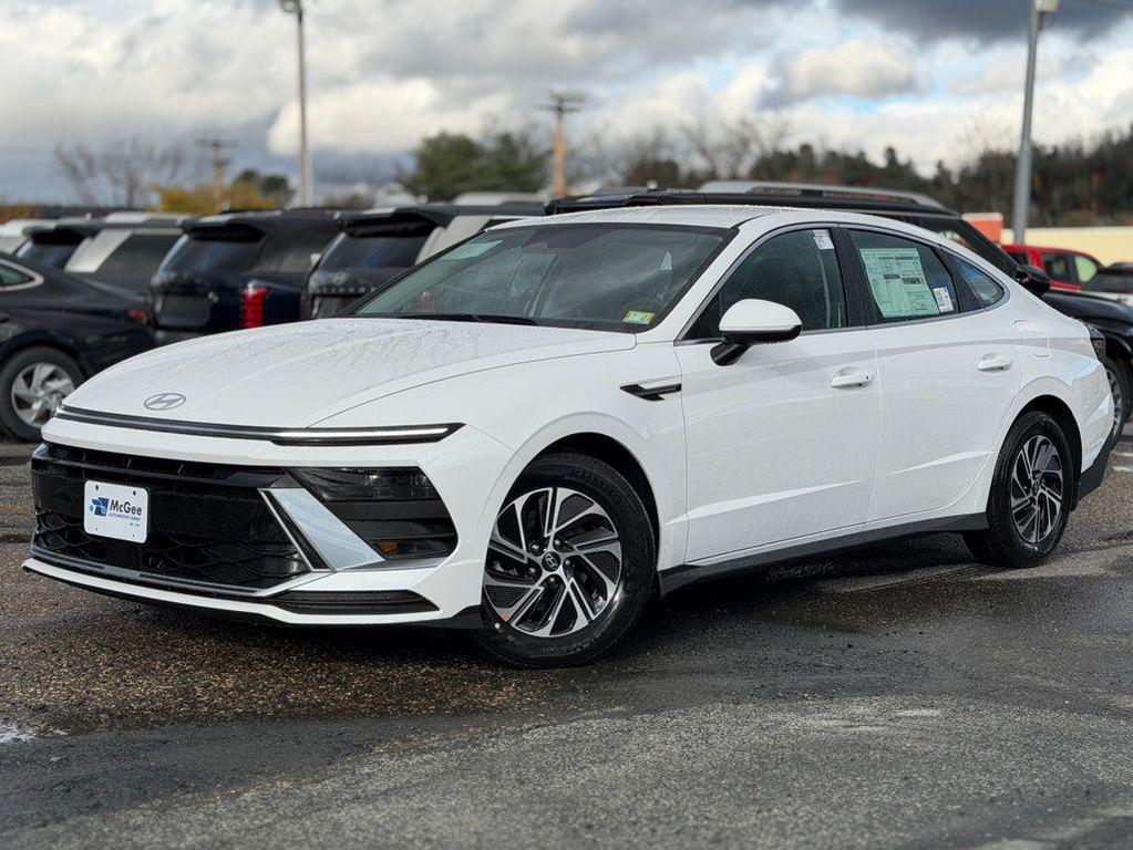 new 2026 Hyundai Sonata Hybrid car, priced at $29,499