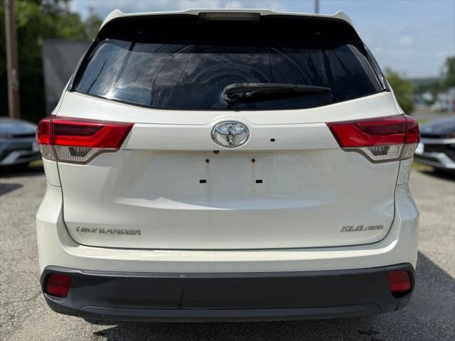 used 2018 Toyota Highlander car, priced at $25,652