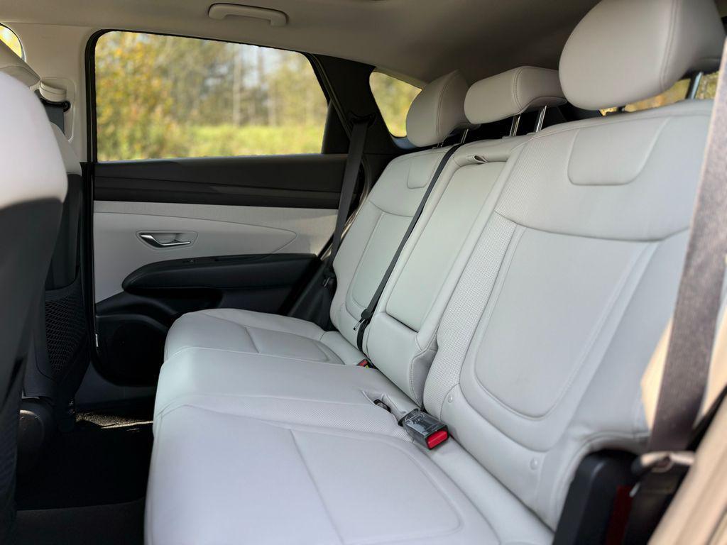new 2025 Hyundai TUCSON Hybrid car, priced at $35,700