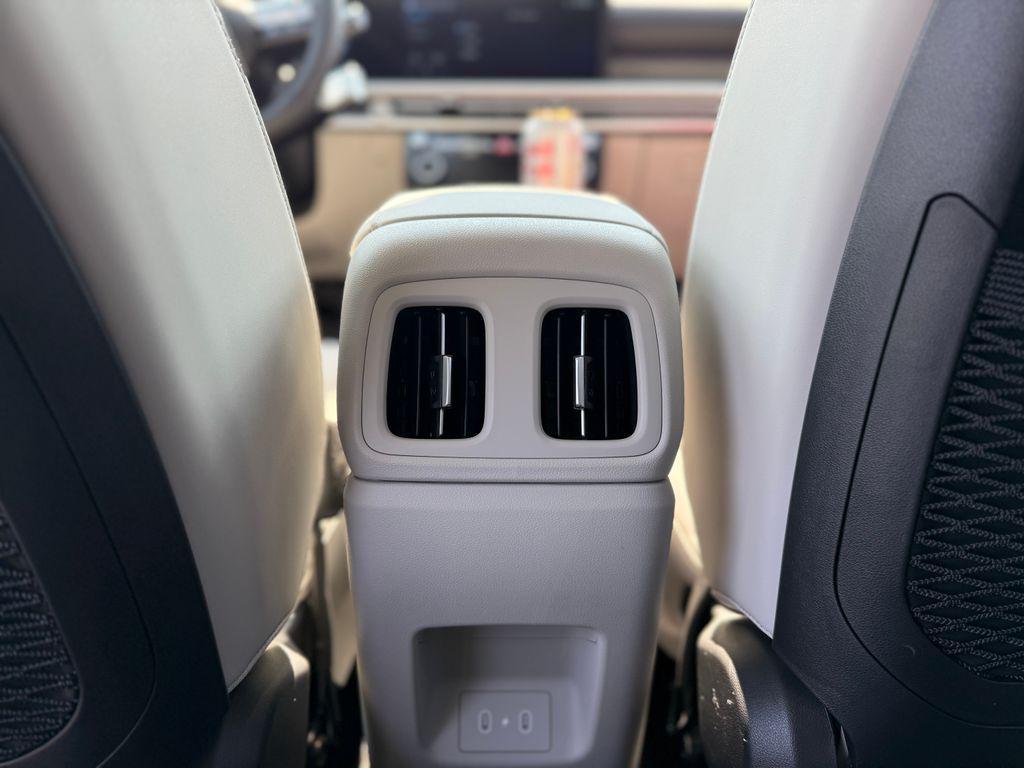 new 2025 Hyundai TUCSON Hybrid car, priced at $35,700