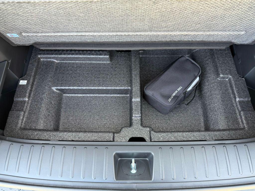 new 2025 Hyundai TUCSON Hybrid car, priced at $35,700