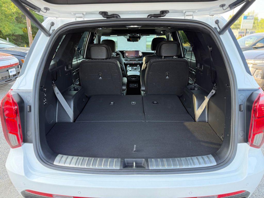 used 2025 Hyundai Palisade car, priced at $49,213