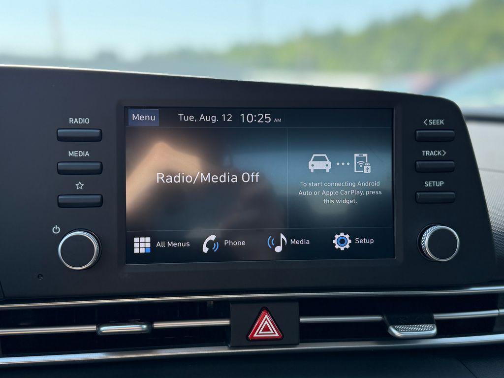 new 2025 Hyundai Elantra car, priced at $22,040