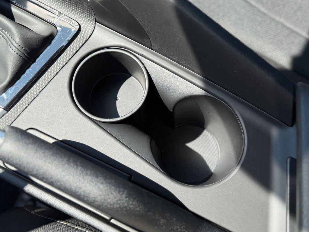 new 2025 Hyundai Elantra car, priced at $22,040