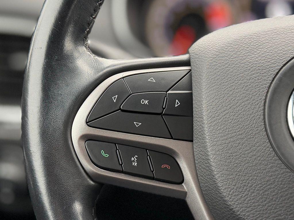 used 2020 Jeep Cherokee car, priced at $21,267