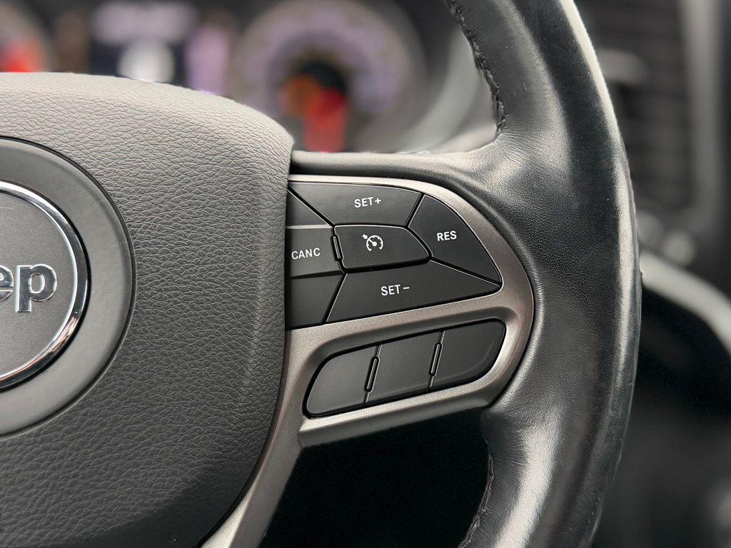 used 2020 Jeep Cherokee car, priced at $21,267