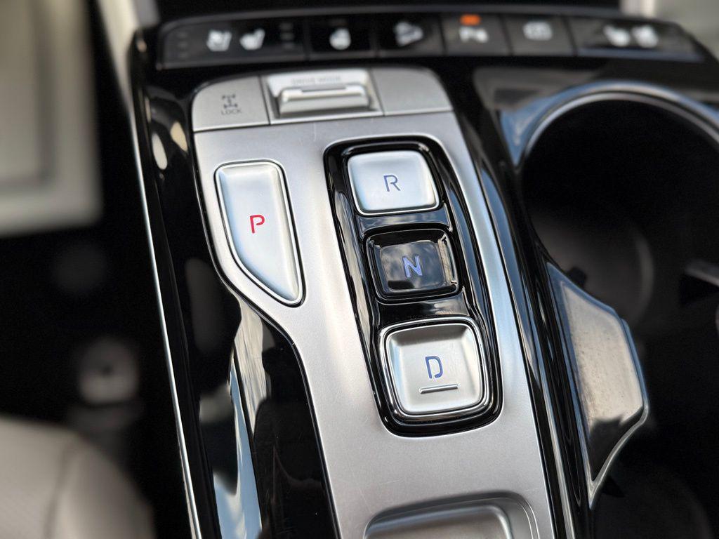 used 2022 Hyundai TUCSON Hybrid car, priced at $23,552