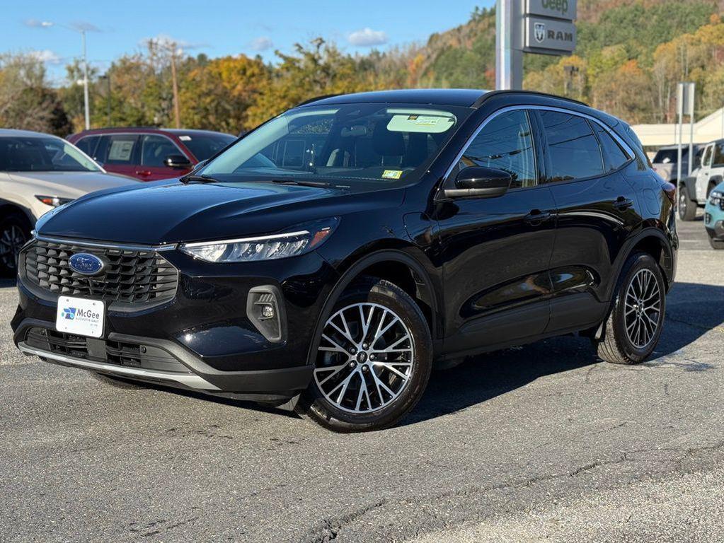used 2023 Ford Escape PHEV car, priced at $28,212