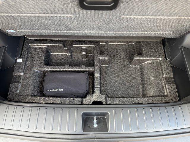 new 2025 Hyundai TUCSON Hybrid car, priced at $40,250