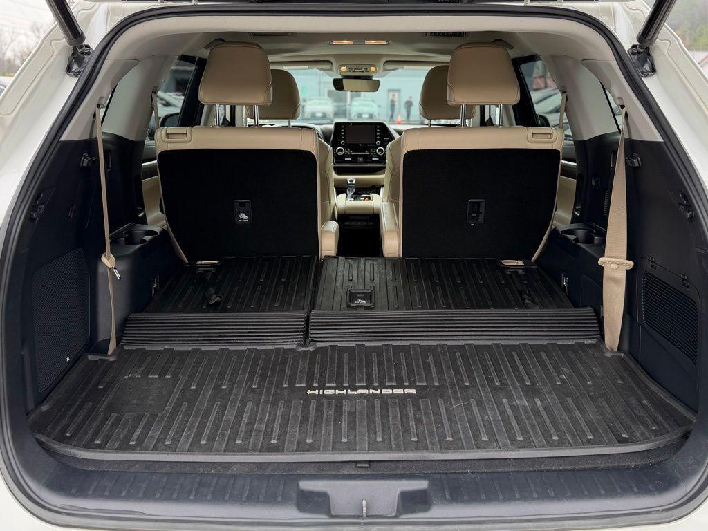 used 2021 Toyota Highlander car, priced at $34,437
