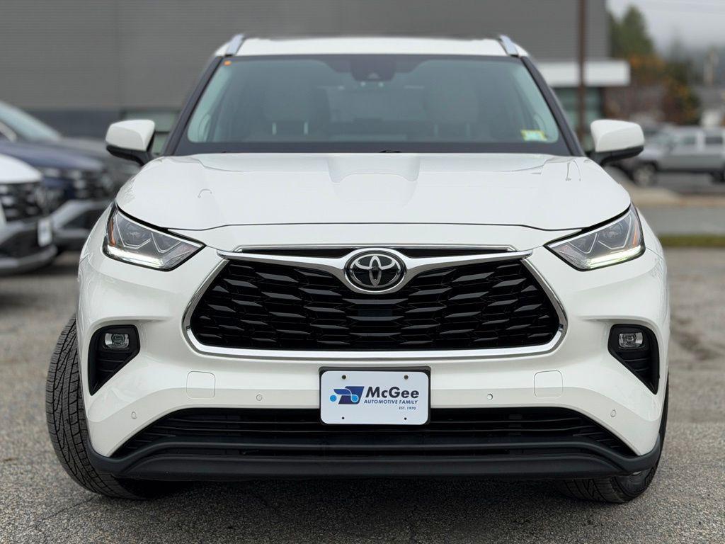 used 2021 Toyota Highlander car, priced at $34,437