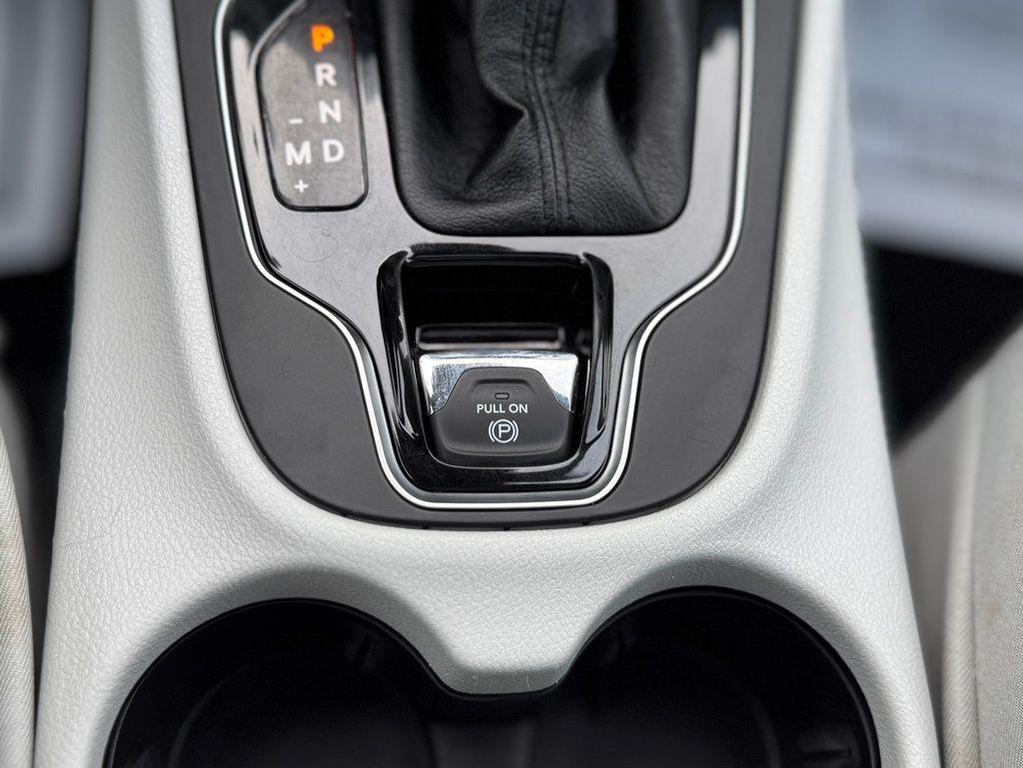 used 2021 Jeep Cherokee car, priced at $19,481