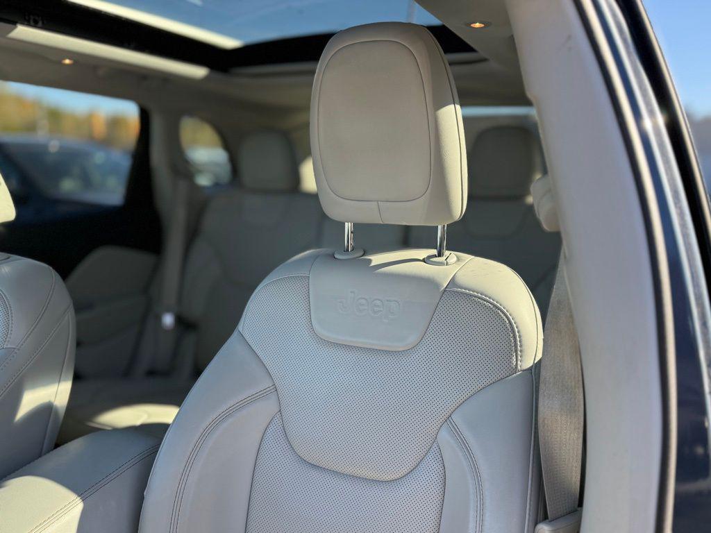 used 2021 Jeep Cherokee car, priced at $19,481