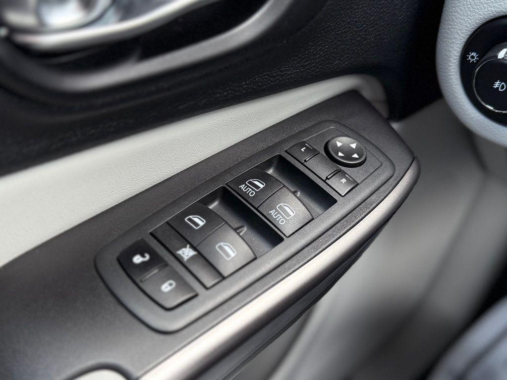 used 2021 Jeep Cherokee car, priced at $19,481