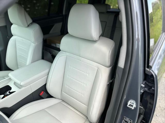 new 2024 Hyundai Santa Fe car, priced at $44,688