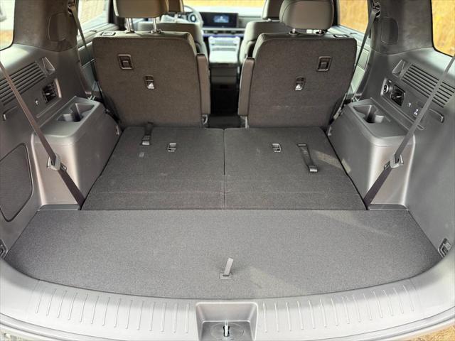 new 2025 Hyundai SANTA FE HEV car, priced at $49,315