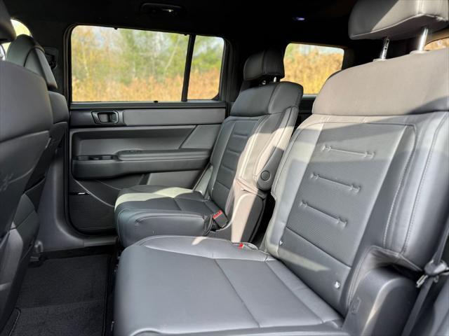 new 2025 Hyundai SANTA FE HEV car, priced at $49,315