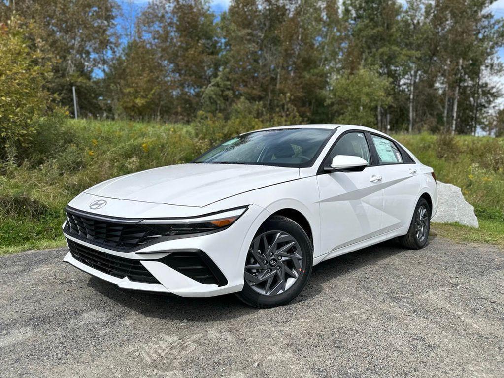 new 2025 Hyundai ELANTRA HEV car, priced at $23,138
