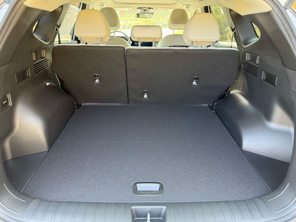 new 2025 Hyundai TUCSON Hybrid car, priced at $35,298